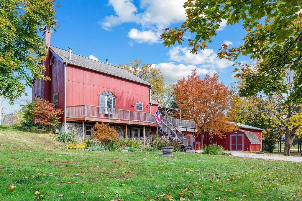 215 Criglas ROAD, Wales, WI 53183 - Image #1