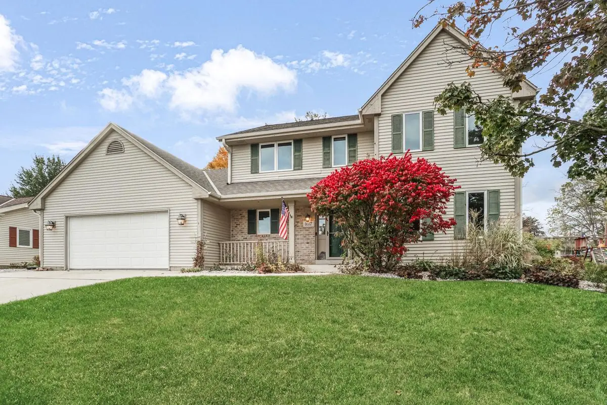 1617 Arapaho AVENUE, Grafton, WI 53024 - Image #1