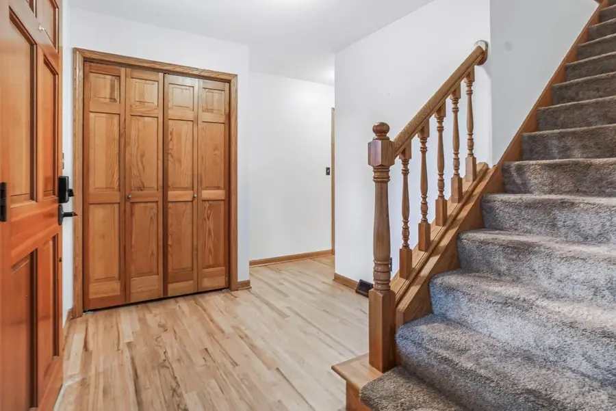 1617 Arapaho AVENUE, Grafton, WI 53024 - Image #2