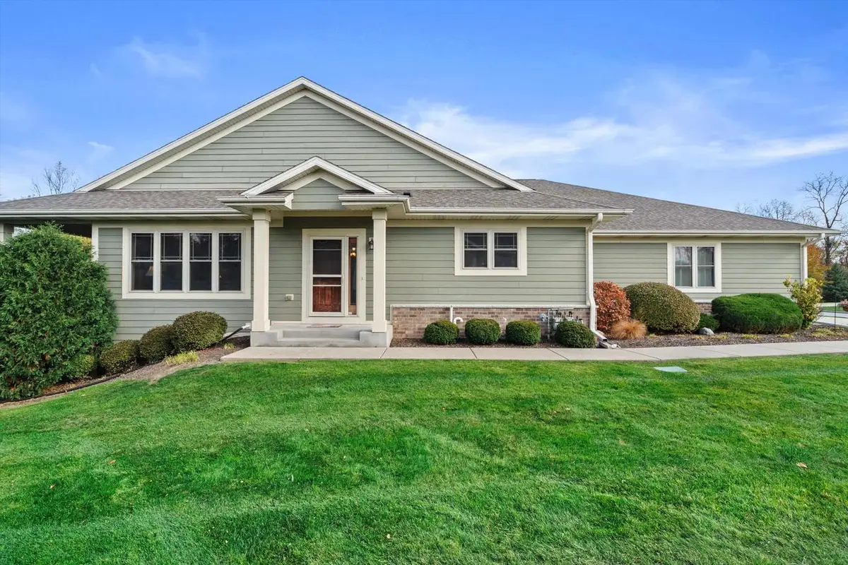 14290 W Farrell DRIVE, New Berlin, WI 53151 - Image #1