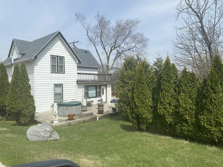 1810 Washington AVENUE, Cedarburg, WI 53012 - Image #2