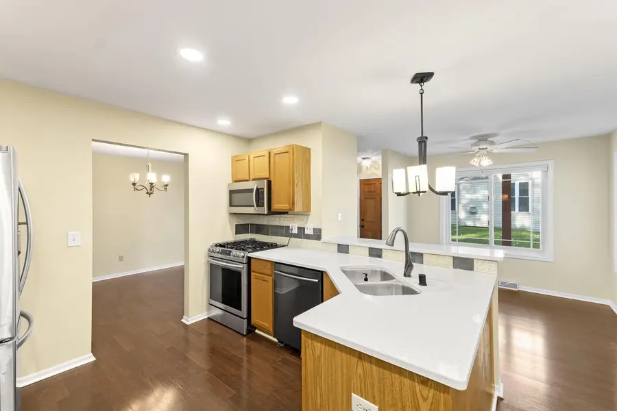 1337 E Buckwood DRIVE, Oak Creek, WI 53154 - Image #3