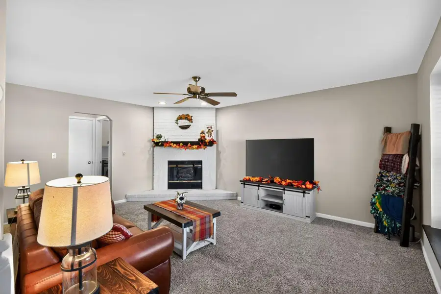 N106W16321 Old Farm ROAD, Germantown, WI 53022 - Image #3