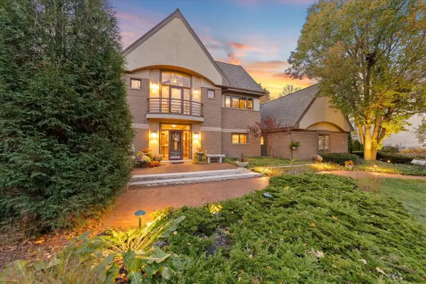 1319 Creekside COURT, Grafton, WI 53024