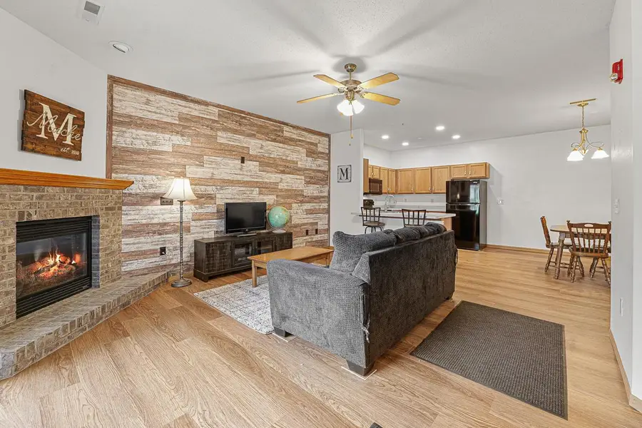 318 Brookside DRIVE #1, Mayville, WI 53050 - Image #2