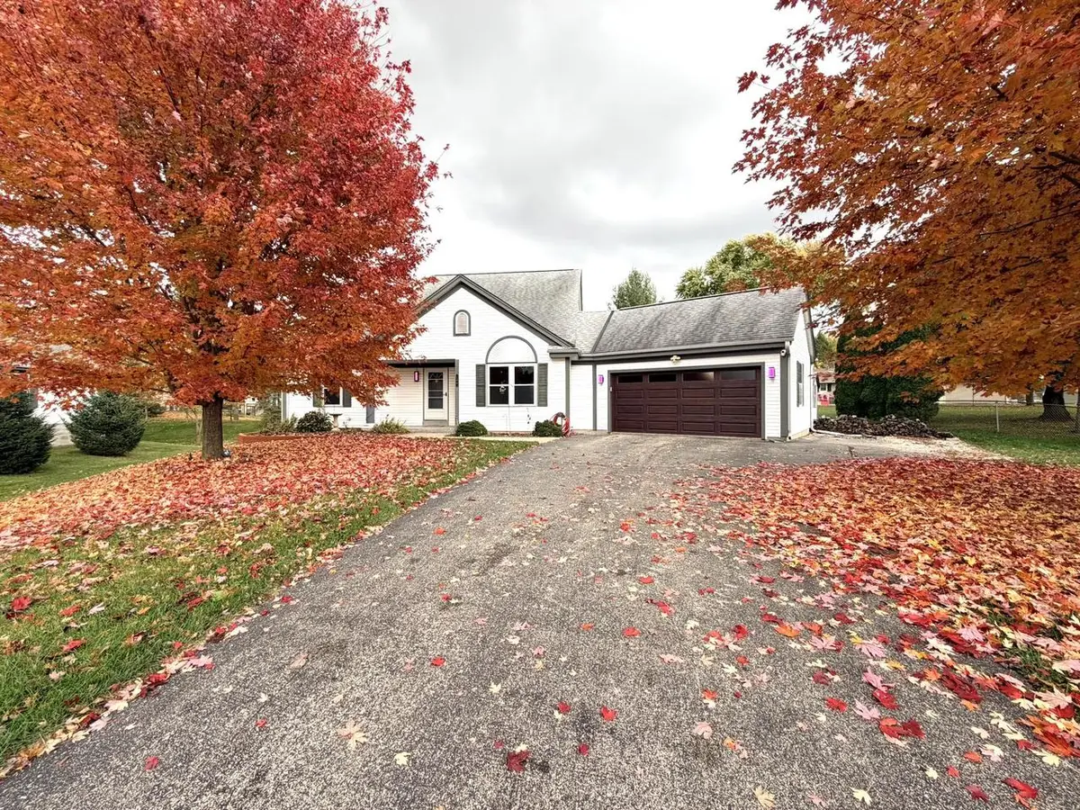 198 Cramer AVENUE, Dousman, WI 53118 - Image #1