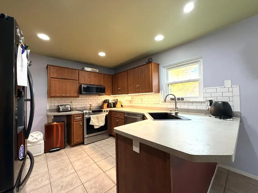 198 Cramer AVENUE, Dousman, WI 53118 - Image #3