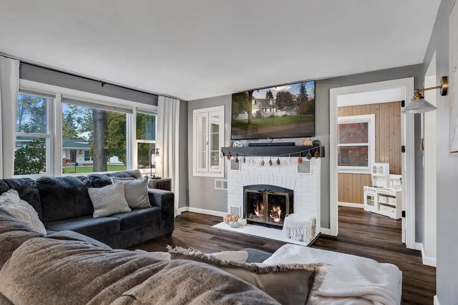 2011 Strong AVENUE, La Crosse, WI 54601 - Image #3