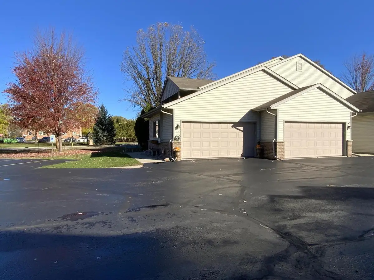 976 ROSELAND DRIVE #2, Kewaskum, WI 53040 - Image #1