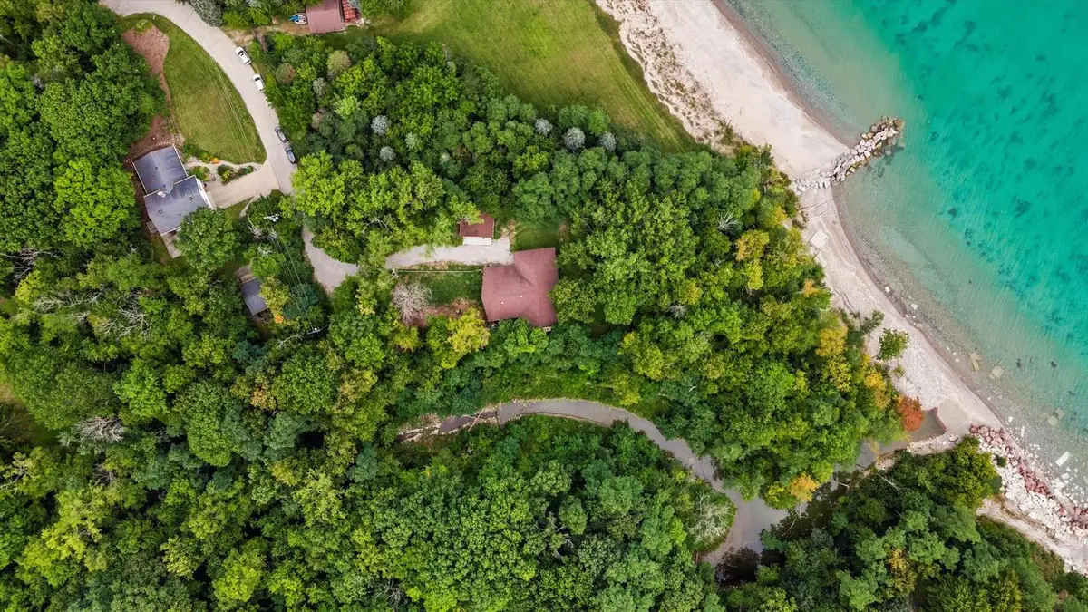 1701 Heather LANE, Racine, WI 53402 - Image #1