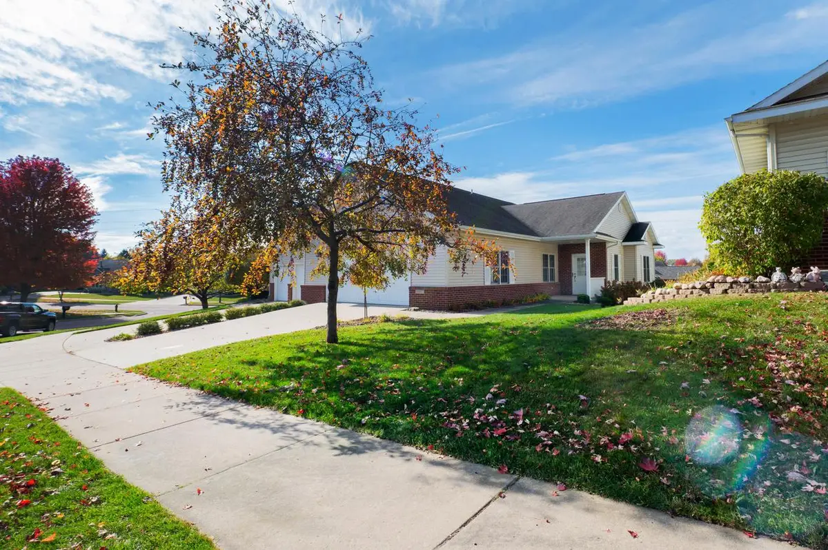 1607 Pine Ridge DRIVE, Onalaska, WI 54650 - Image #1