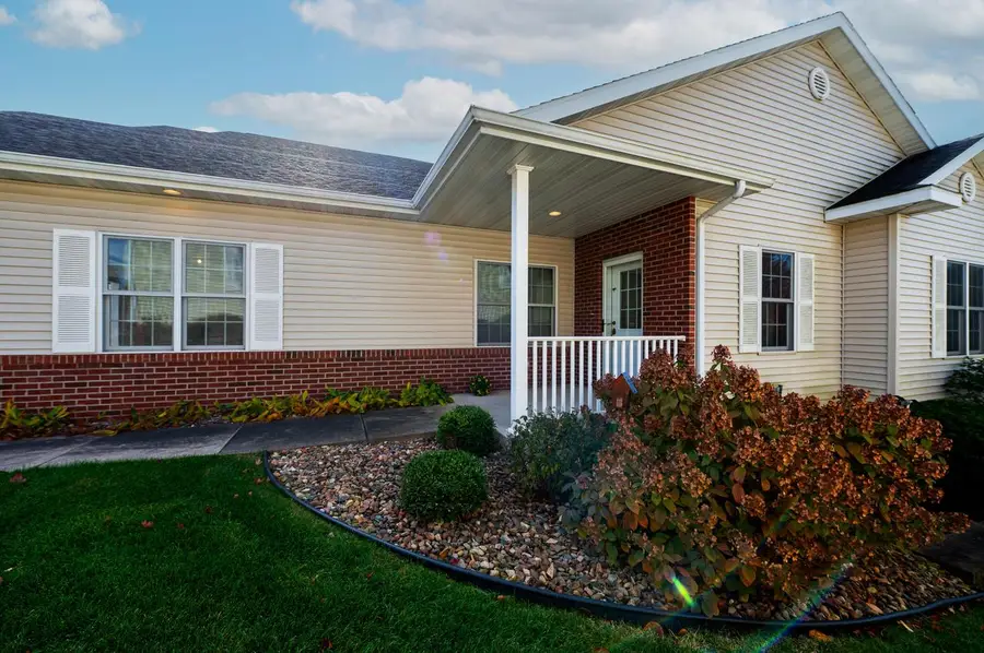 1607 Pine Ridge DRIVE, Onalaska, WI 54650 - Image #2