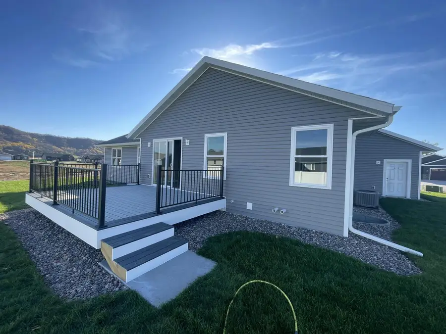 1927 Golden Gate WAY, Holmen, WI 54636 - Image #3