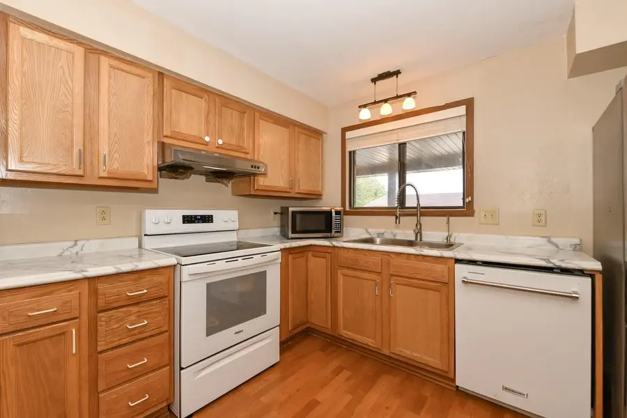 5702 Cambridge LANE #6, Mount Pleasant, WI 53406 - Image #2