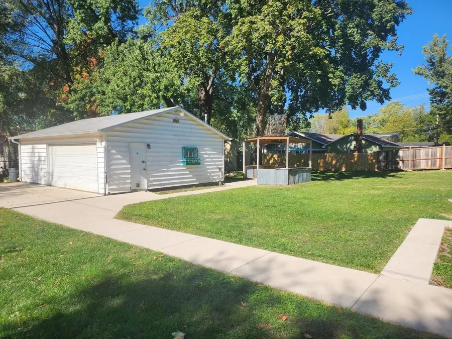N1469 Moss DRIVE, Genoa City, WI 53128 - Image #2