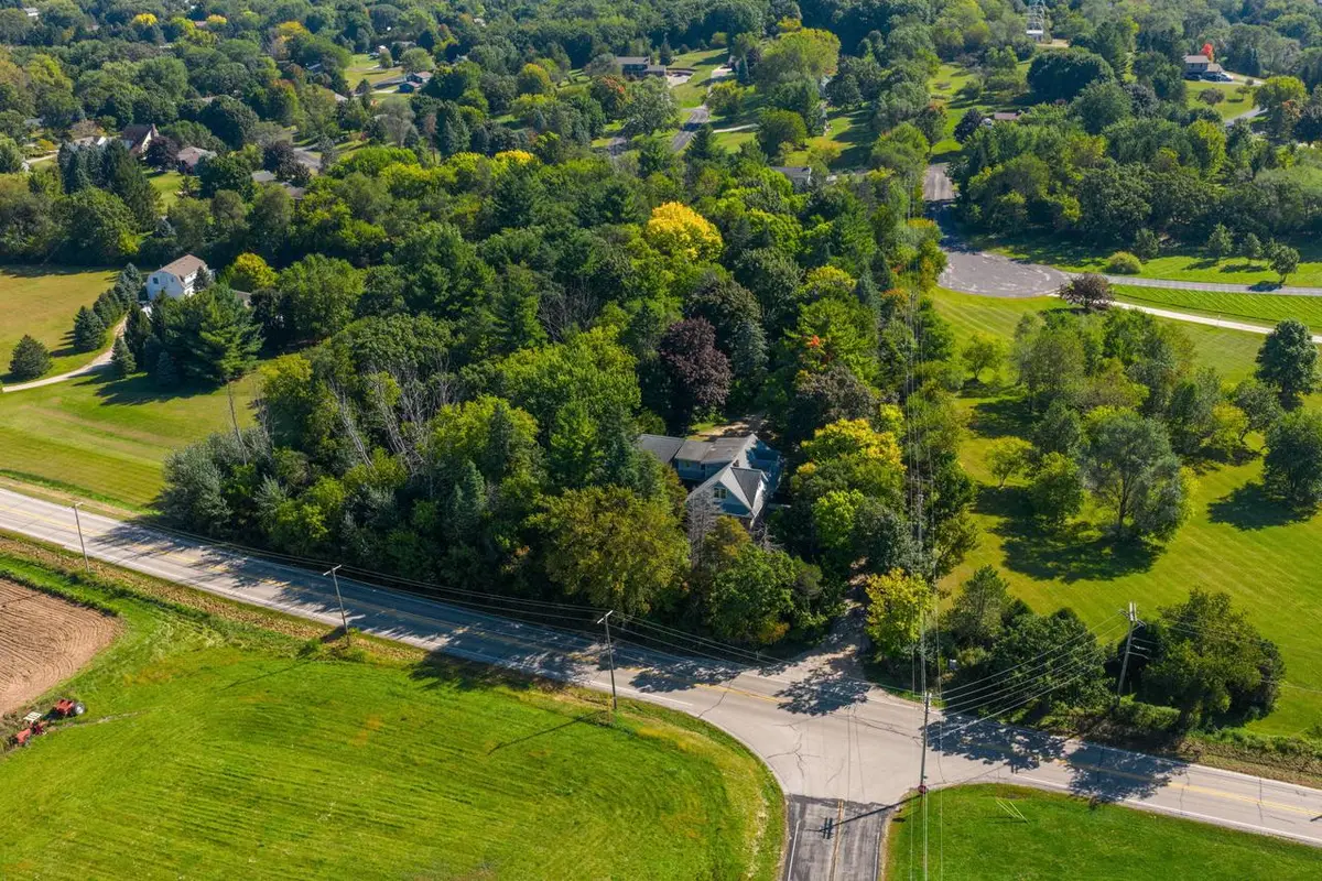 W330S7098 County Road E, Mukwonago, WI 53149 - Image #1