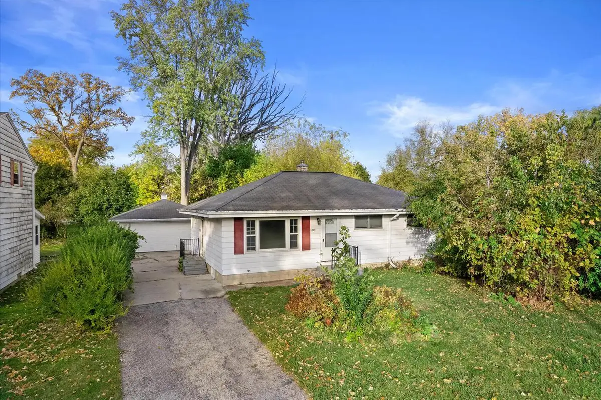 6827 N 44th STREET, Milwaukee, WI 53223 - Image #1