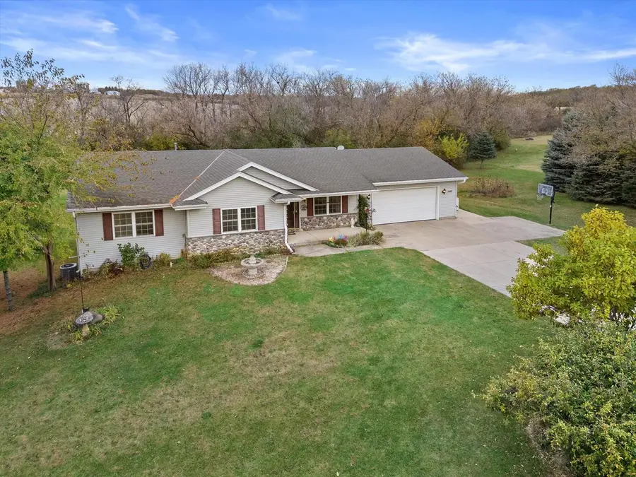 N6387 Longmeadow DRIVE, Elkhorn, WI 53121 - Image #3