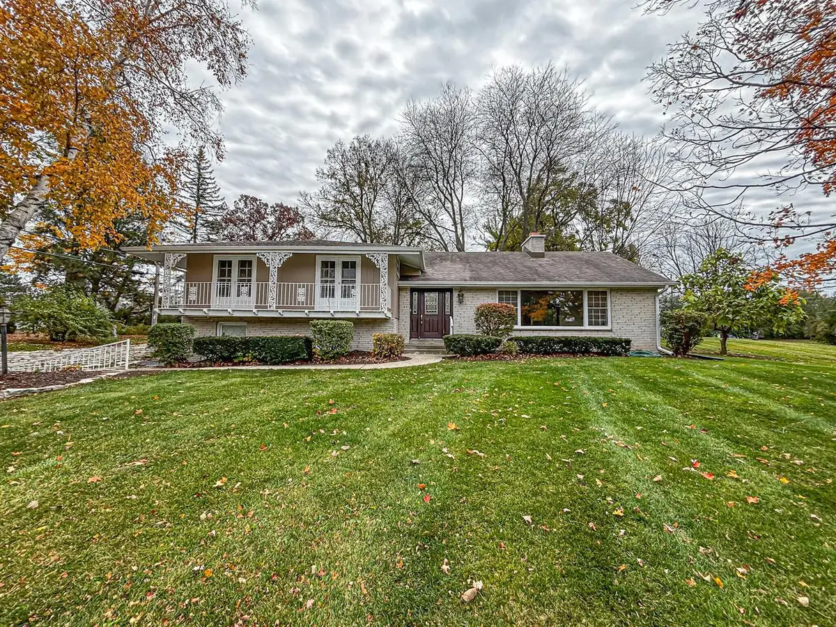 18205 Redvere DRIVE, Brookfield, WI 53045 - Image #1