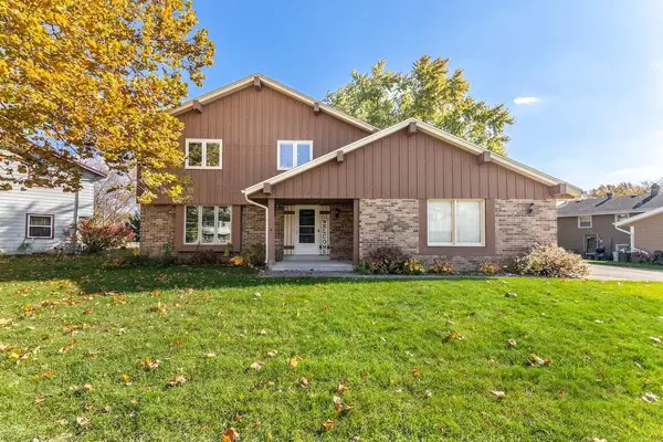 1222 Western TRAIL, Mukwonago, WI 53149