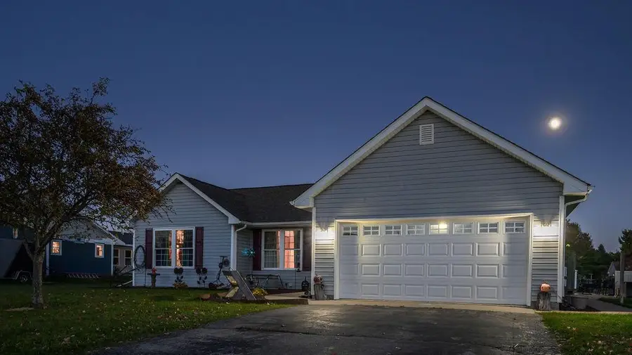 N1556 Overlook CIRCLE, Genoa City, WI 53128 - Image #2