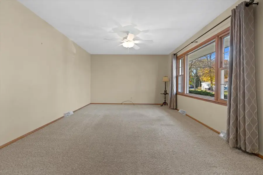 9409 W Wilbur AVENUE, Milwaukee, WI 53228 - Image #2