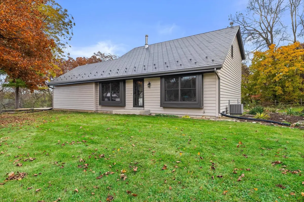 31037 Grand DRIVE, Waterford, WI 53185 - Image #1