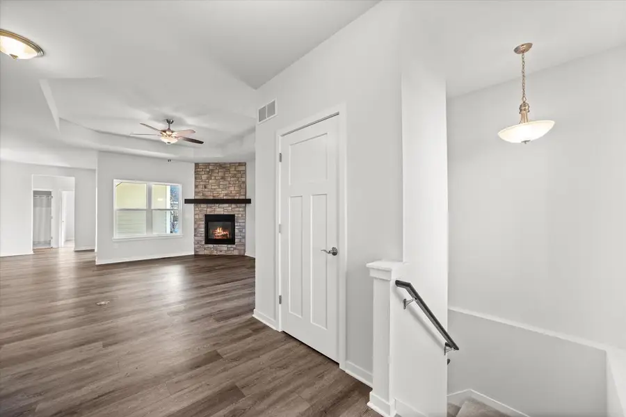 807 Bridlewood DRIVE #11, Hartford, WI 53027 - Image #2