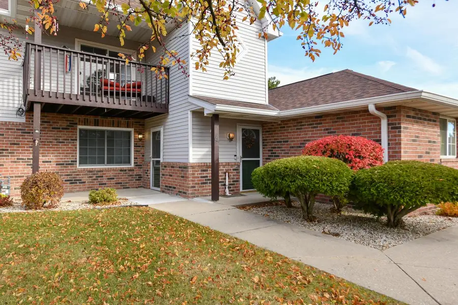 170 W Aspen COURT #3, Oak Creek, WI 53154 - Image #2