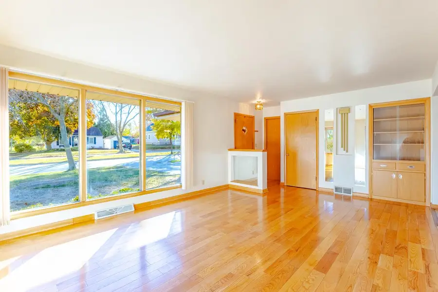 2254 W Bolivar AVENUE, Milwaukee, WI 53221 - Image #3