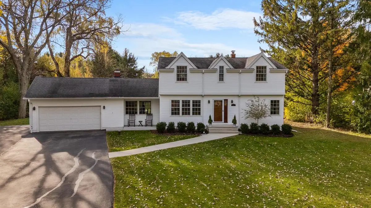 1627 W Fiesta LANE, Mequon, WI 53092 - Image #1