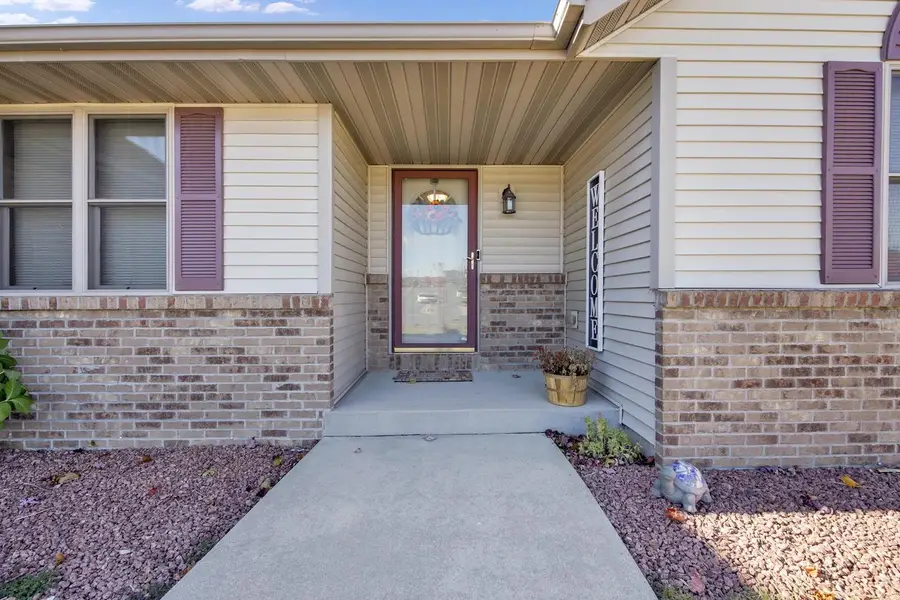 329 Northview TRAIL, Hartford, WI 53027 - Image #3