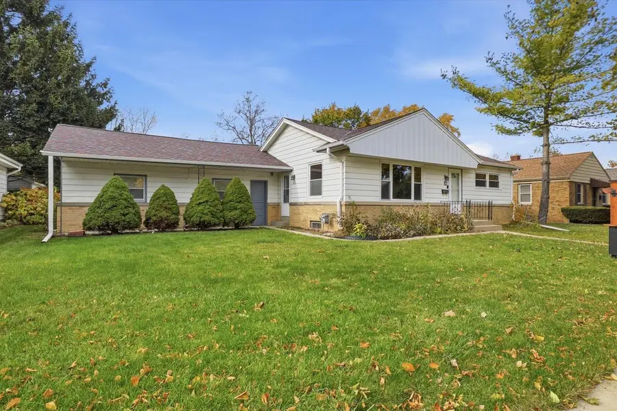 5629 N Bethmaur LANE, Glendale, WI 53209 - Image #3
