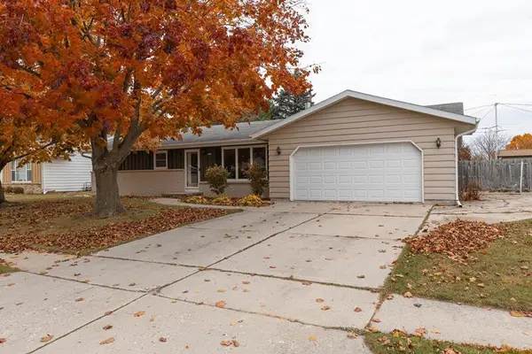 4412 Just COURT, Manitowoc, WI 54220