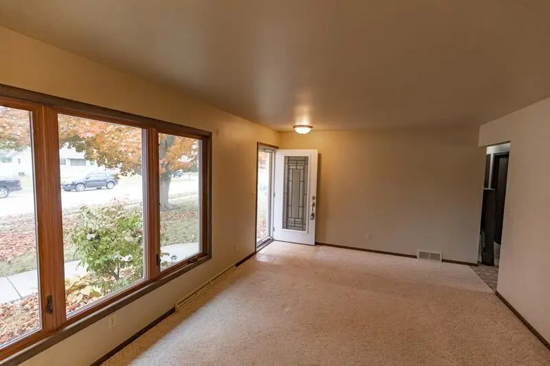 4412 Just COURT, Manitowoc, WI 54220 - Image #3