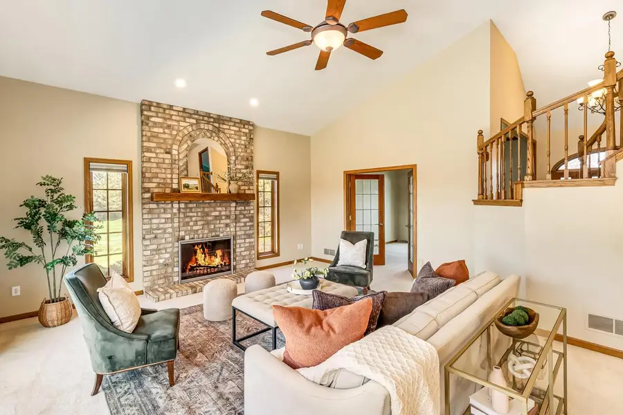 11035 N Bennington COURT, Mequon, WI 53097 - Image #2