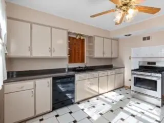 4821 N 53rd STREET, Milwaukee, WI 53218 - Image #2