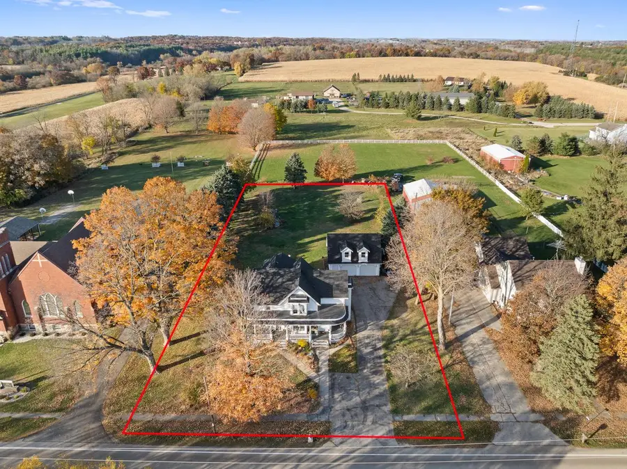 35500 Washington AVENUE, Burlington, WI 53105 - Image #2