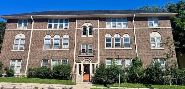 3070 N Oakland AVENUE, Milwaukee, WI 53211