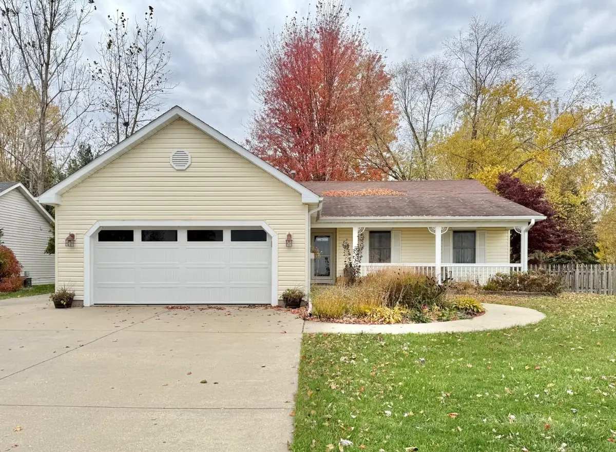 223 Park AVENUE, Sharon, WI 53585 - Image #1