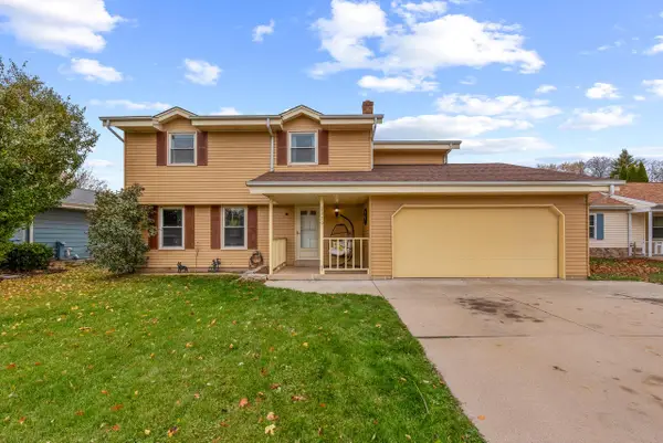 2320 W Rawson AVENUE, Oak Creek, WI 53154