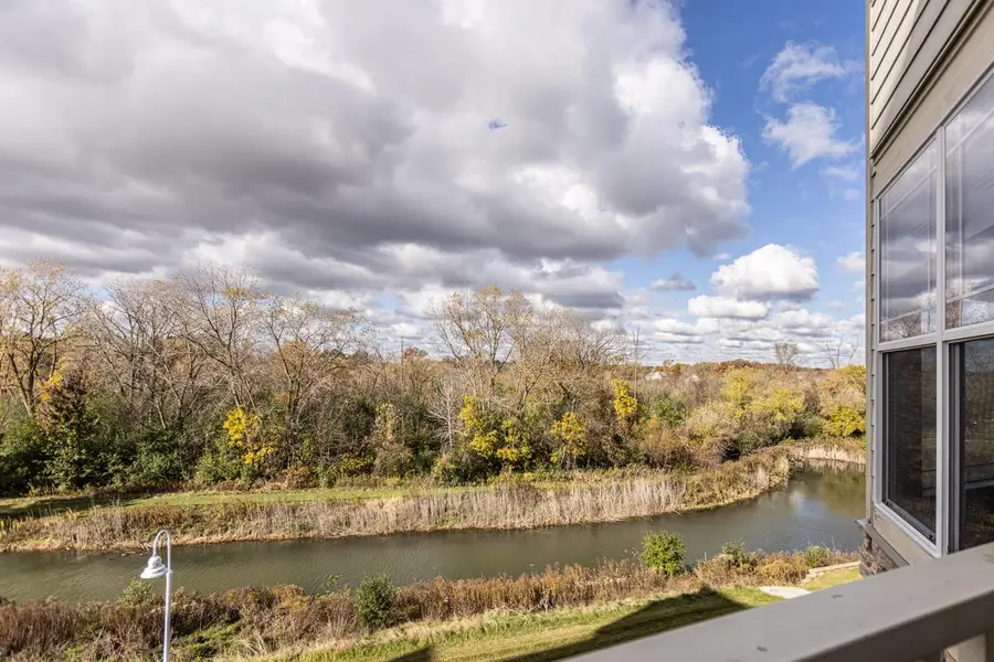 6955 S Riverwood BOULEVARD #111, Franklin, WI 53132 - Image #3