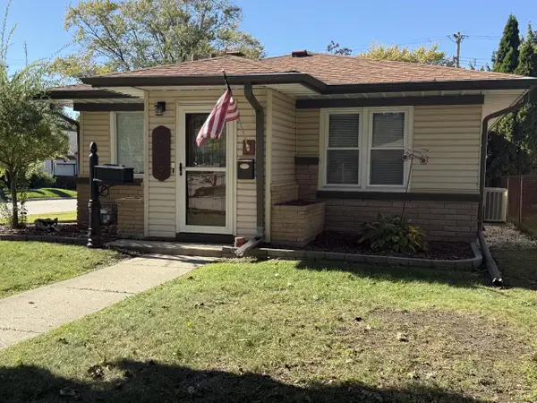 2089 S 107th STREET, West Allis, WI 53227