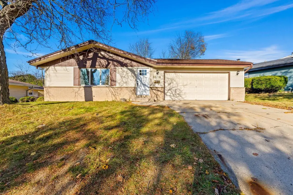 9610 W Rio STREET, Milwaukee, WI 53225 - Image #1