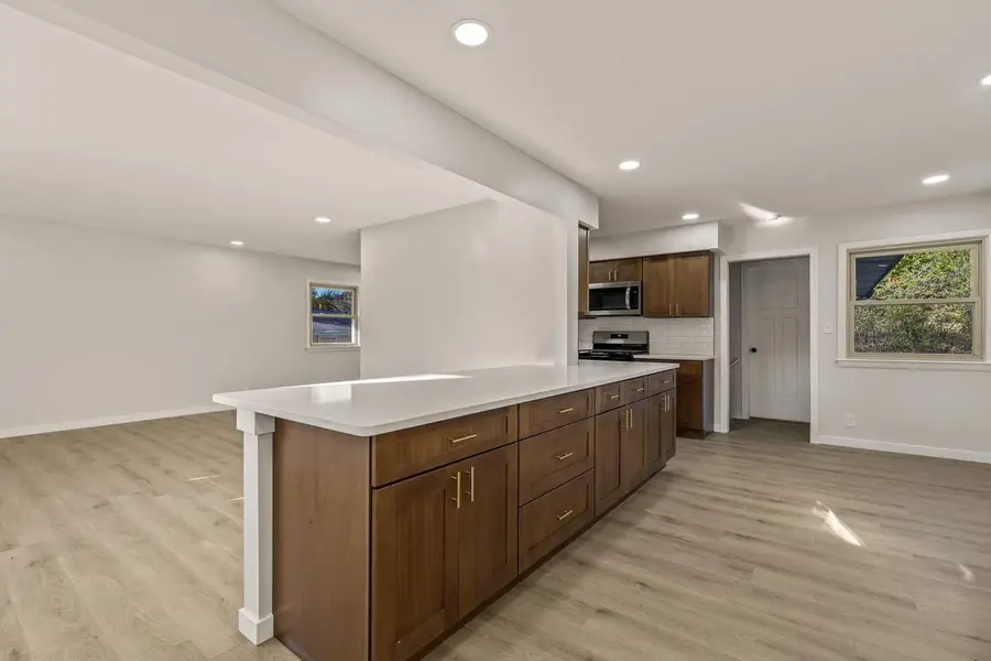 9610 W Rio STREET, Milwaukee, WI 53225 - Image #3