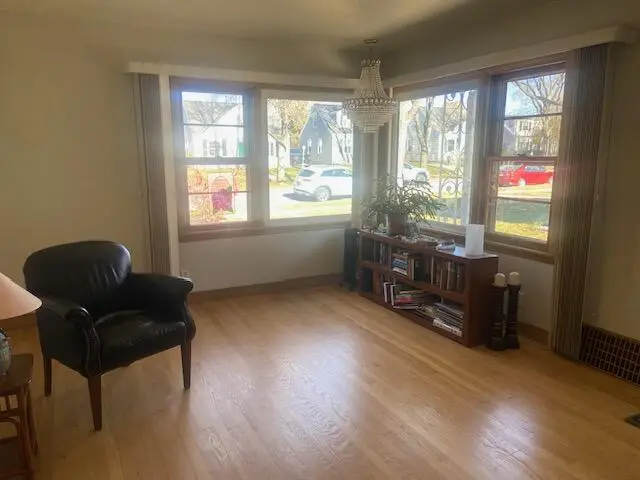 7837 Livingston AVENUE, Wauwatosa, WI 53213 - Image #2