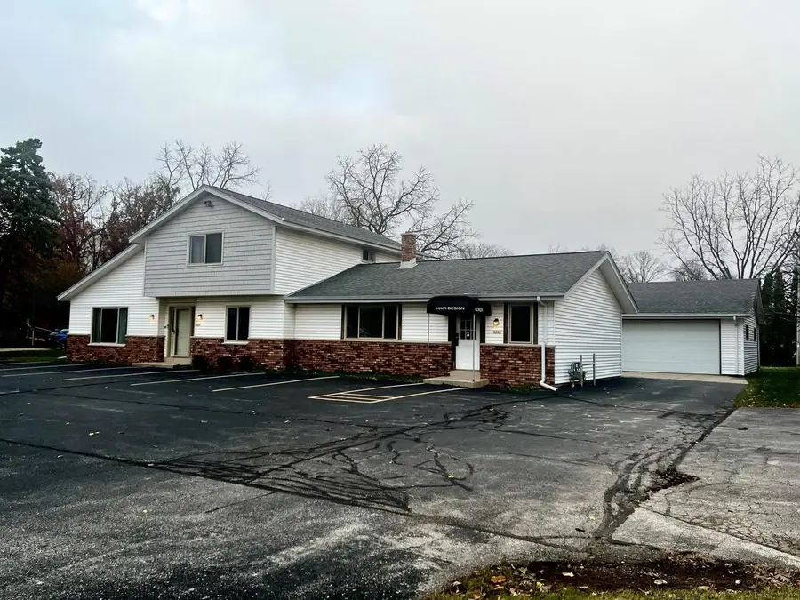 4646 S 124th STREET, Greenfield, WI 53228 - Image #2