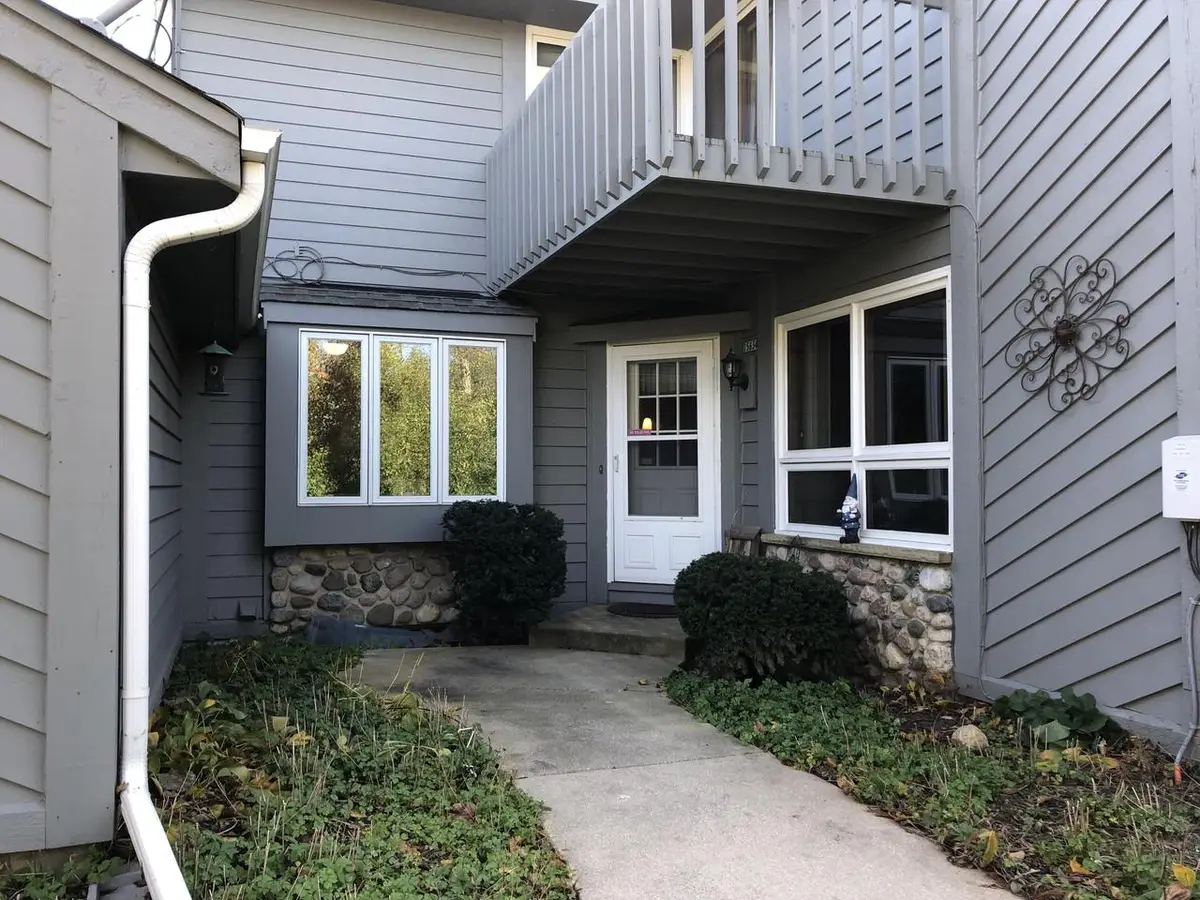 15634 W Ridge ROAD, New Berlin, WI 53151 - Image #1