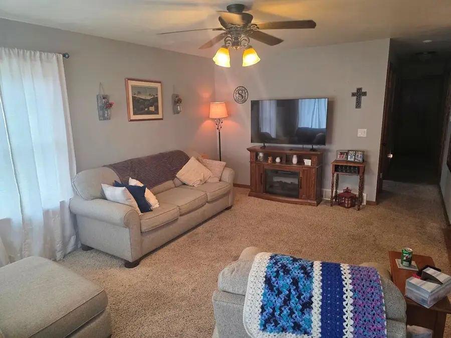 712 Carpenter STREET, Plymouth, WI 53073 - Image #2