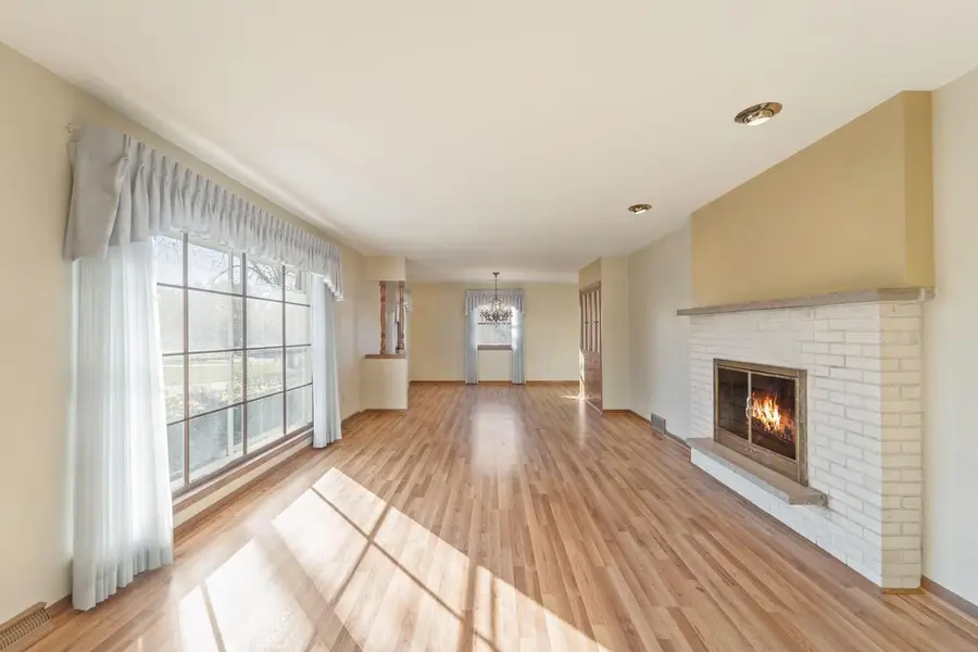 7425 N Redwood ROAD, Glendale, WI 53209 - Image #2